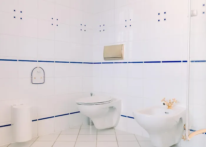 Hotel-restaurant Alt Karow فندق برلين